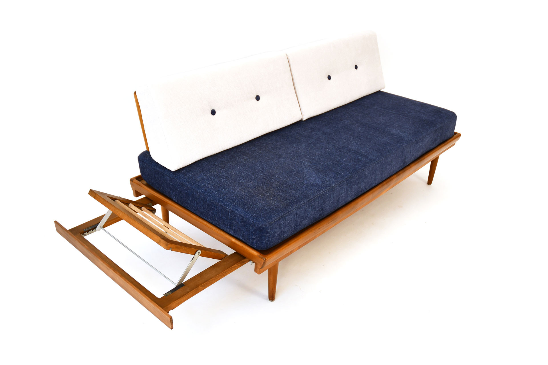 knoll1a.jpg