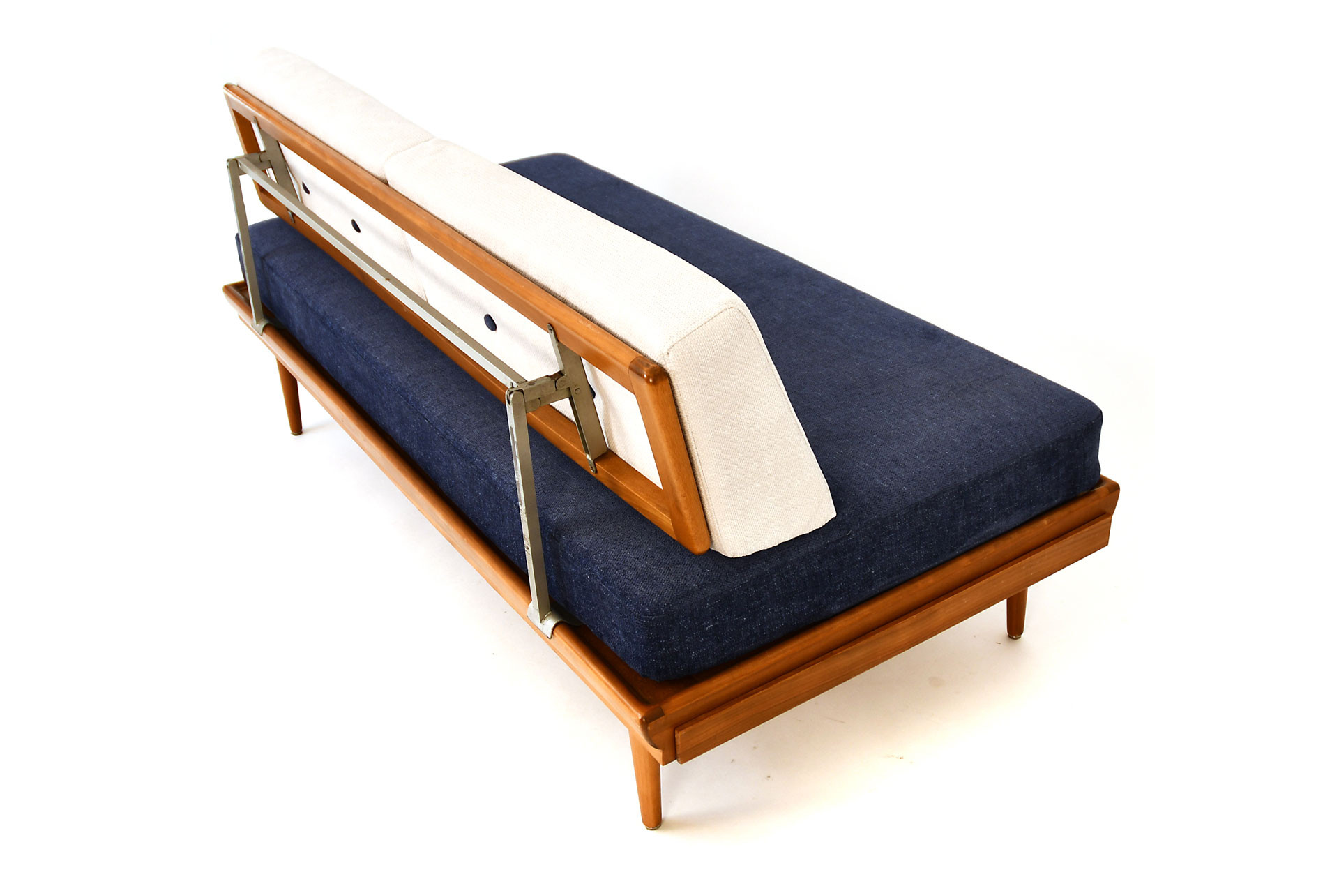 knoll1g.jpg