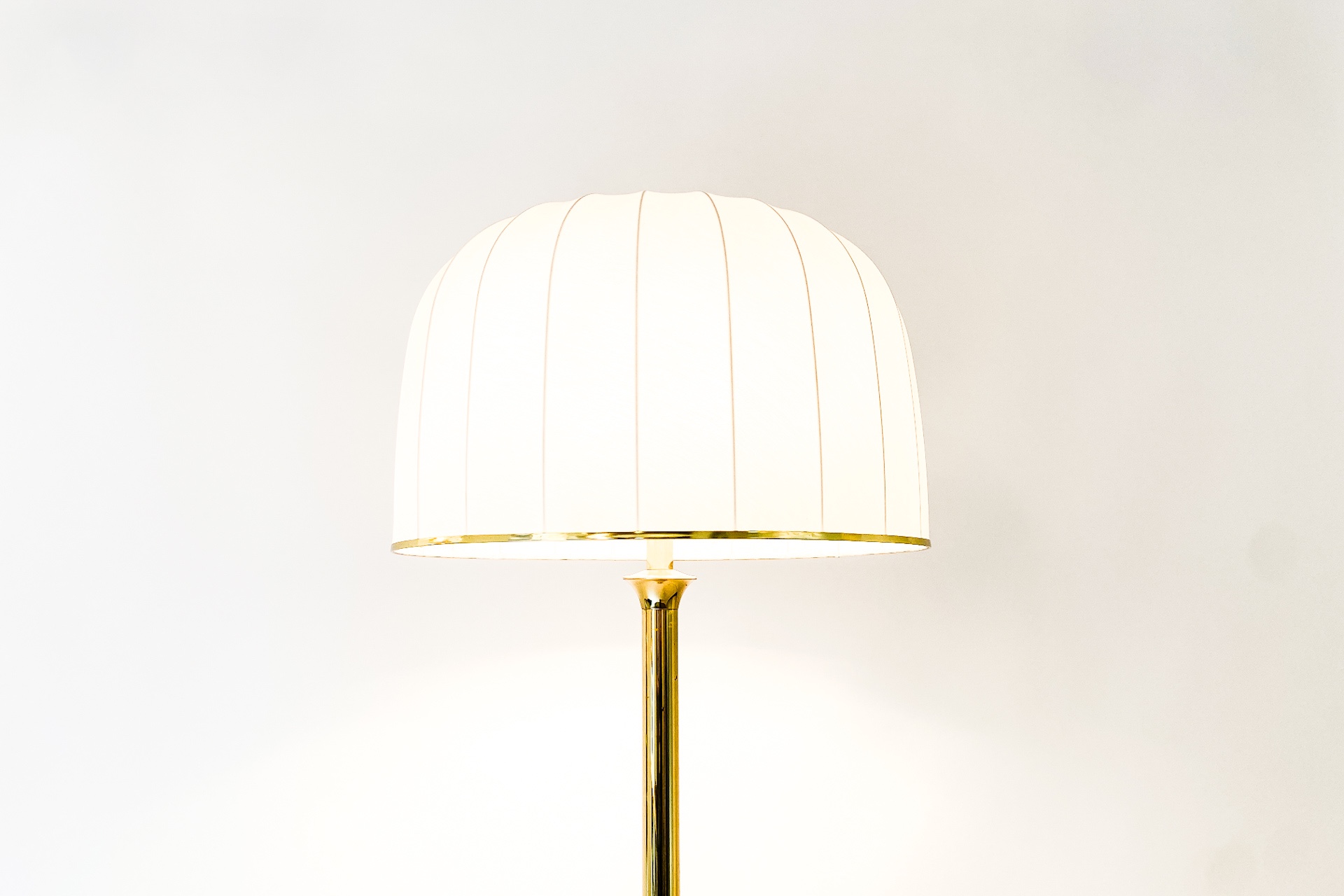 stehlampe-gold2.jpg