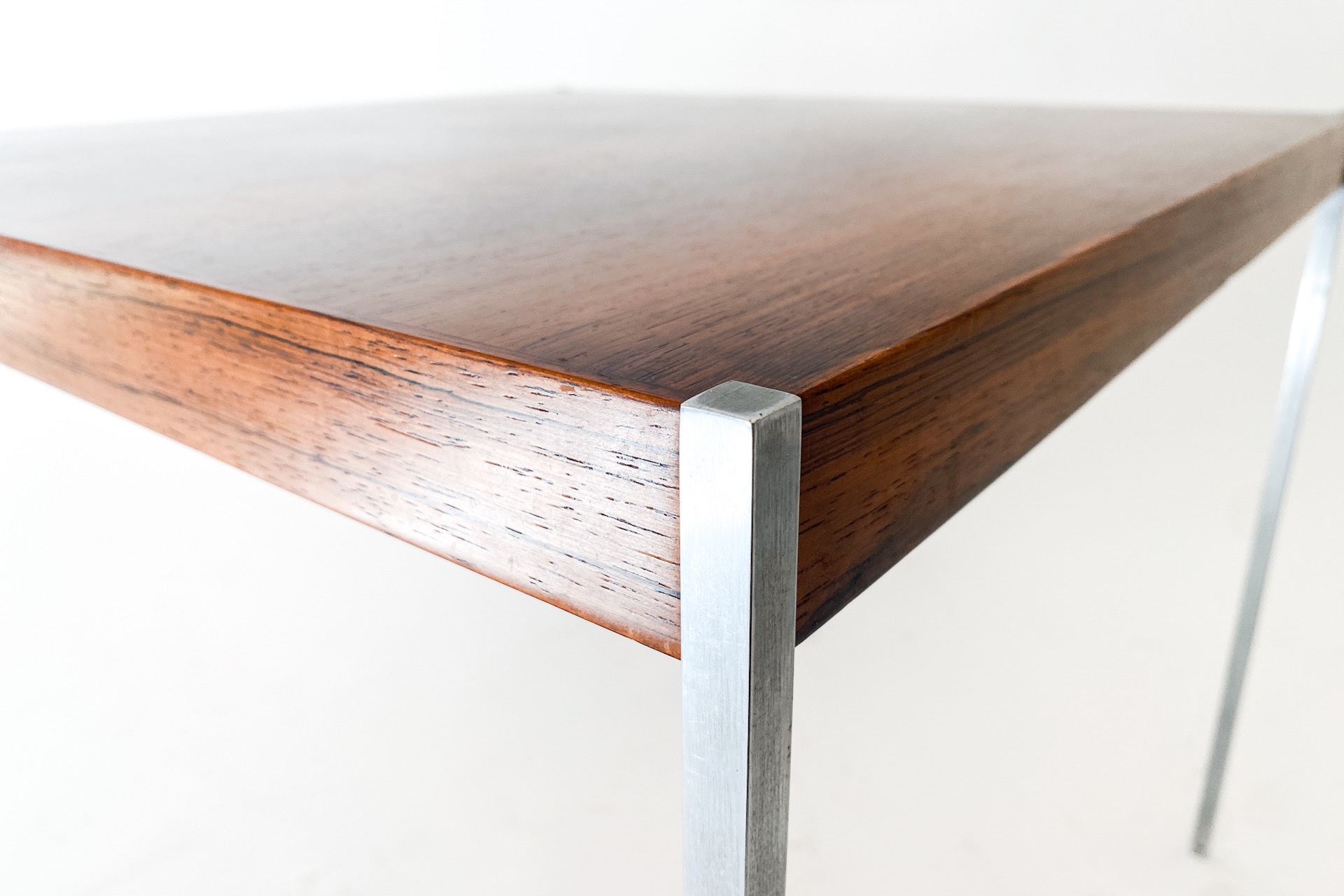 tisch-palisander-03.jpg